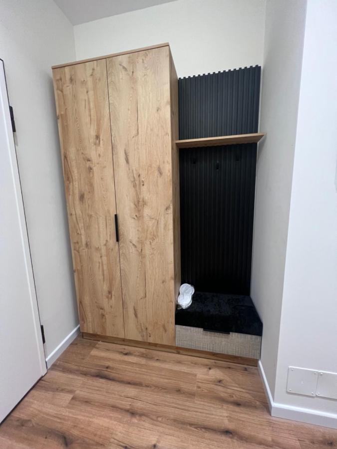 Cane Apartment Emerald Tirana Bagian luar foto