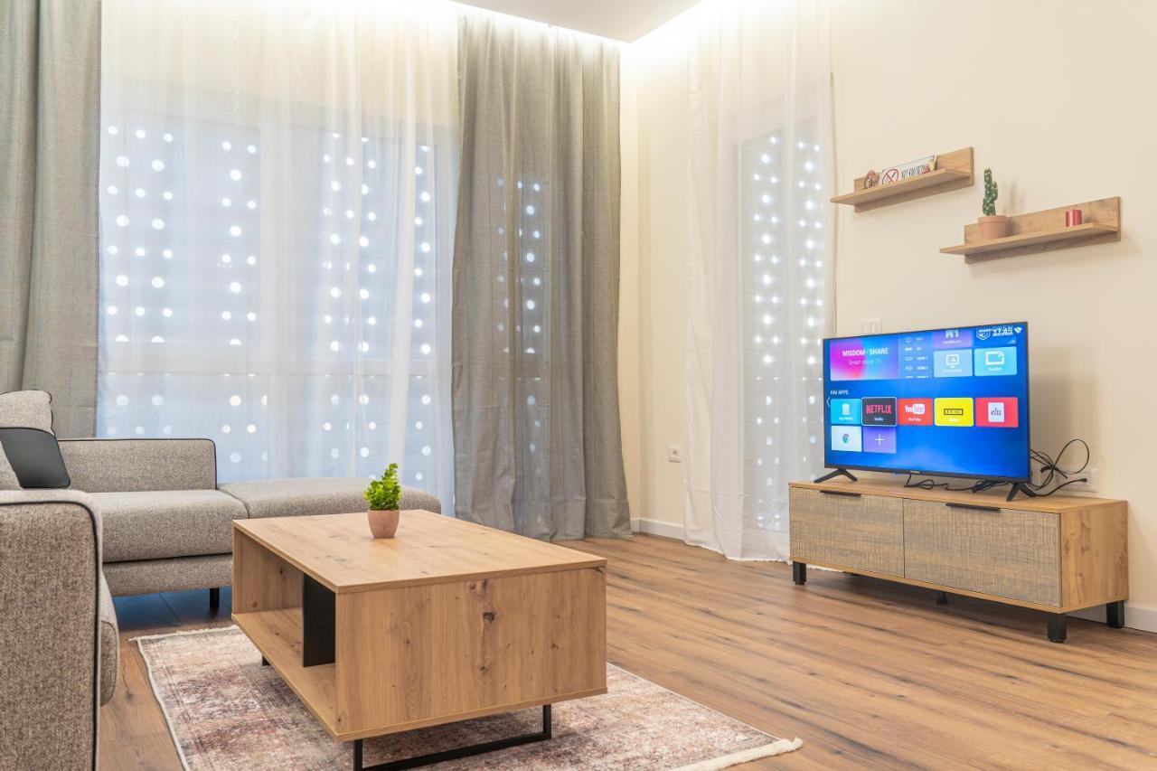 Cane Apartment Emerald Tirana Bagian luar foto