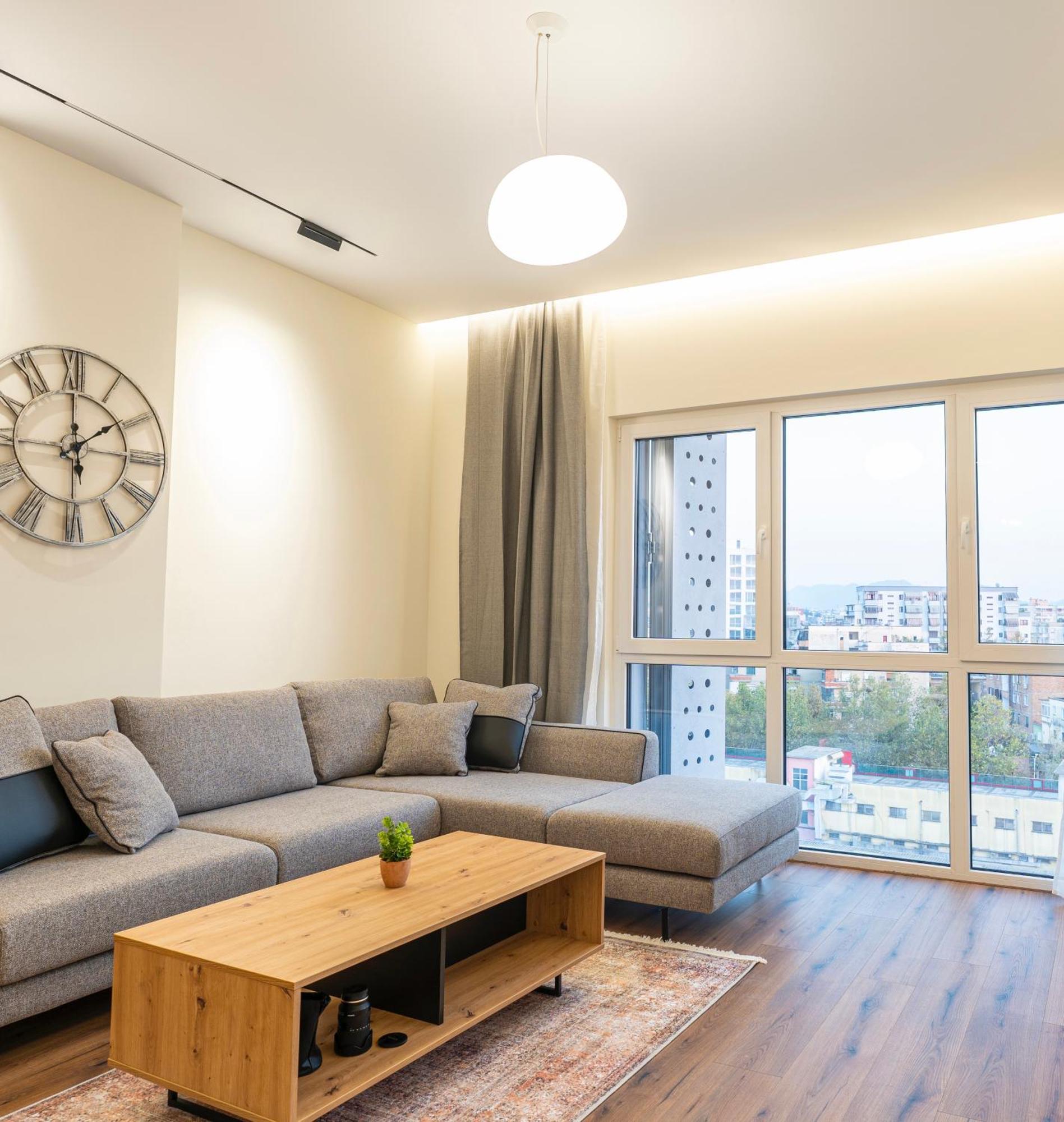 Cane Apartment Emerald Tirana Bagian luar foto